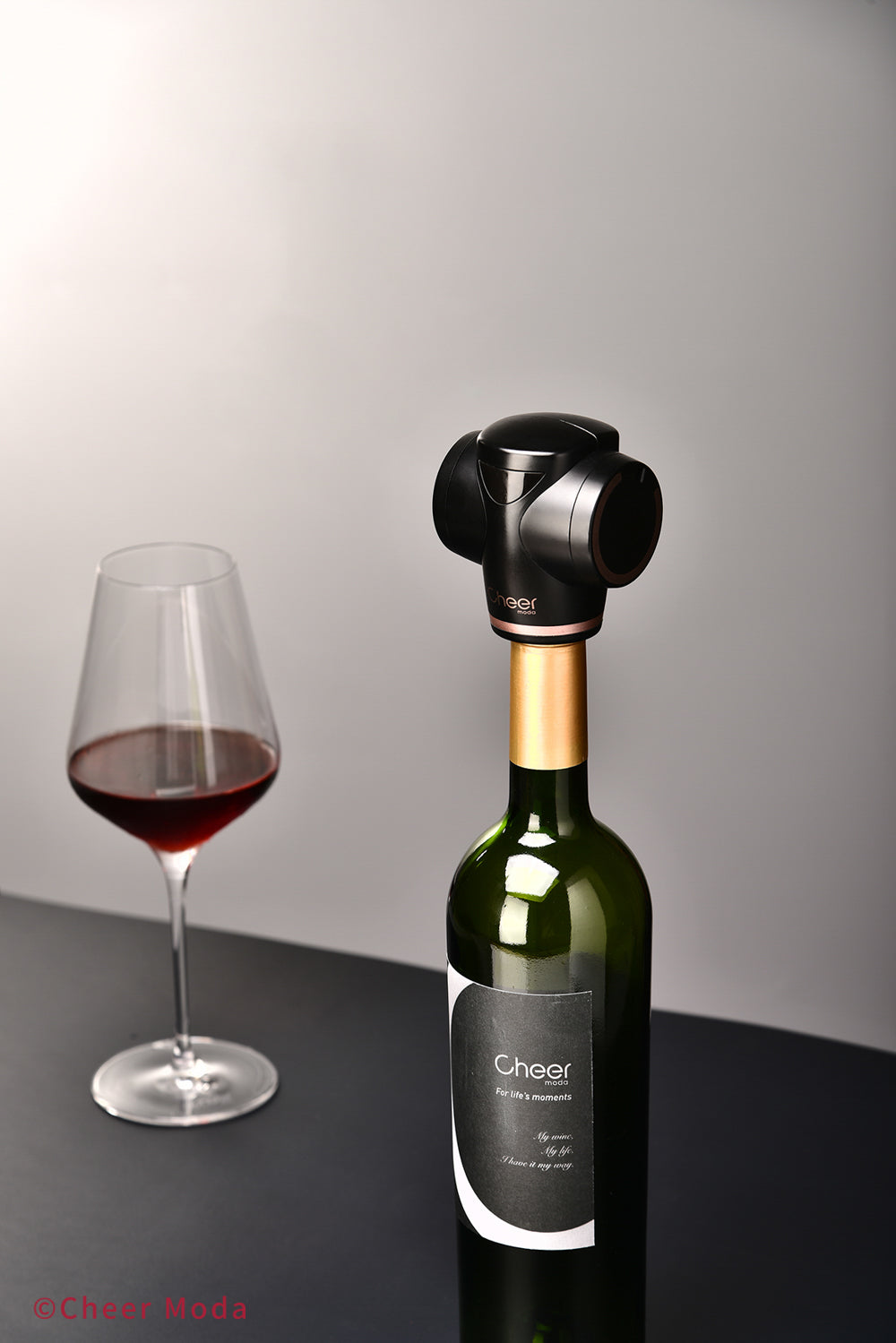 MATRIX de Cheer Moda, coffret d’accessoires pour ouvrir, aérer, servir et conserver le vin
