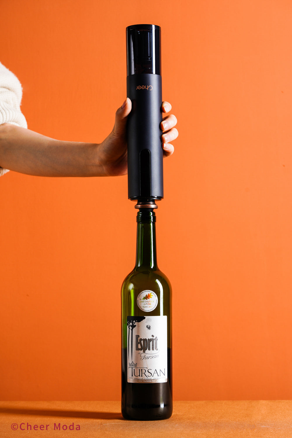 68780-SOMMELIER - Scene - 10.jpg